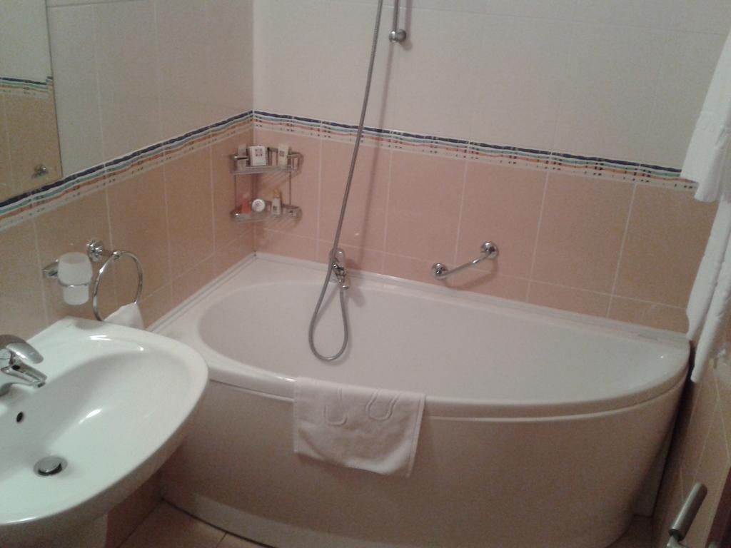 Hotel Perperikon Kardzsali Szoba fotó