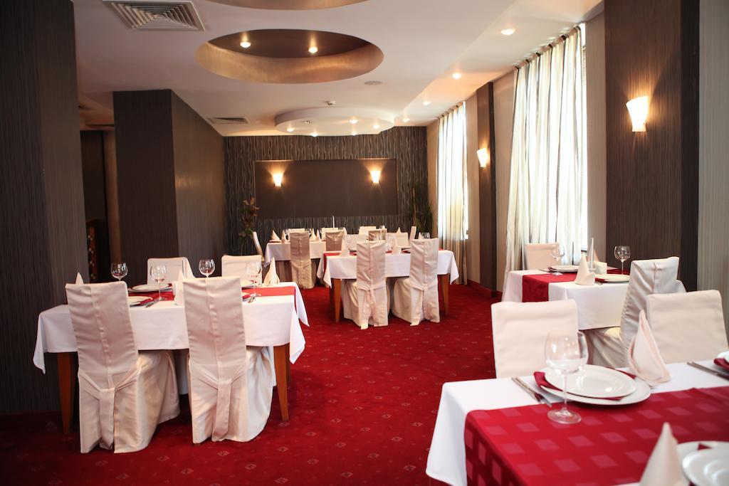 Hotel Perperikon Kardzsali Kültér fotó